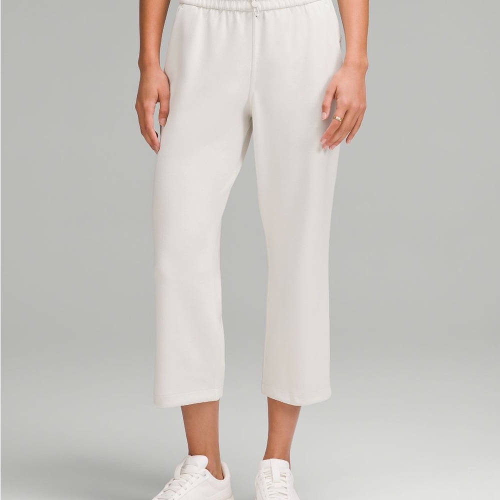 Lululemon softstreme cropped Pants